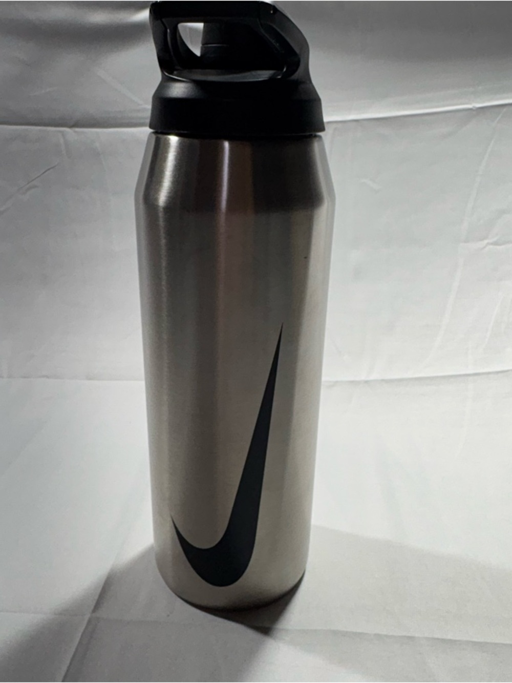 Rare Nike Insulated Bottle 32 Oz Metallic